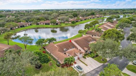 8252 Springlake Drive Boca Raton FL 33496