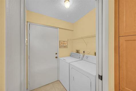 8252 Springlake Drive Boca Raton FL 33496