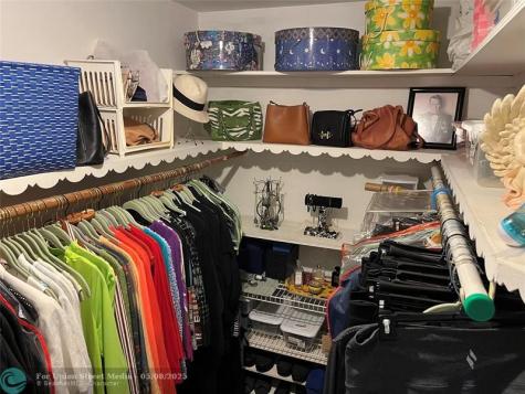 412 S Luna Court Hollywood FL 33021