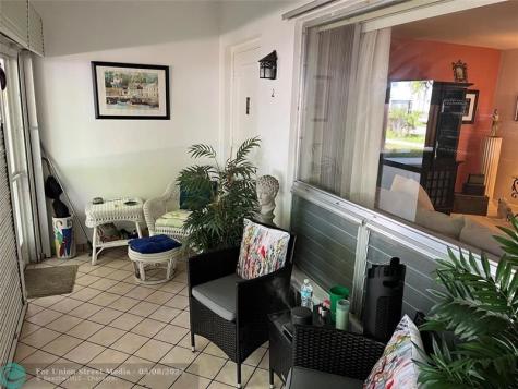 412 S Luna Court Hollywood FL 33021