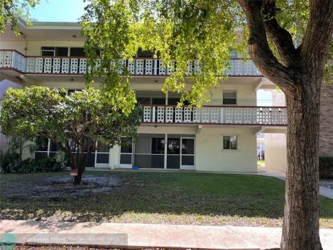 412 S Luna Court Hollywood FL 33021