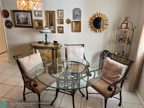 412 S Luna Court Hollywood FL 33021