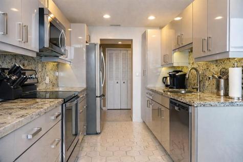 4330 Hillcrest Drive Hollywood FL 33021