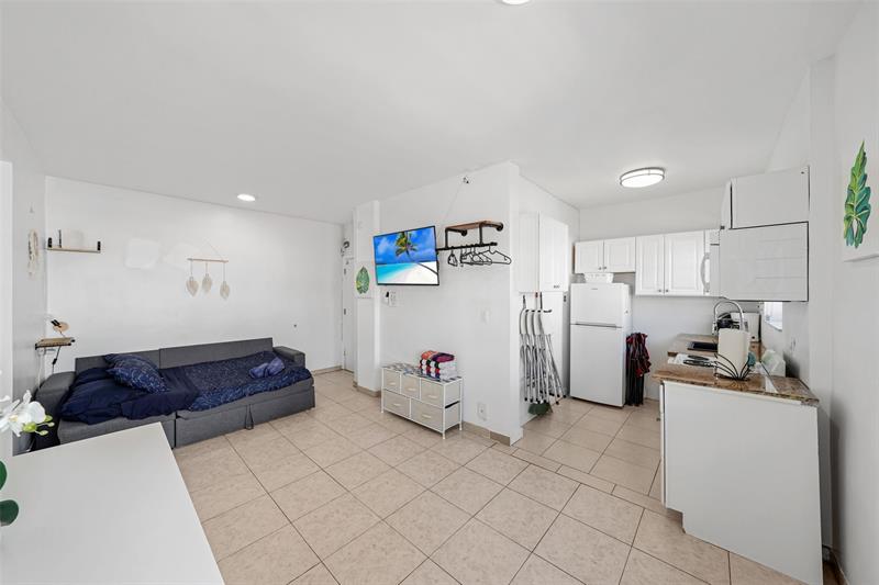 1100 Collins Avenue Miami Beach FL 33139