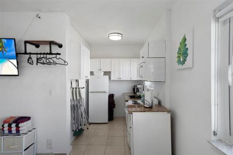 1100 Collins Avenue Miami Beach FL 33139