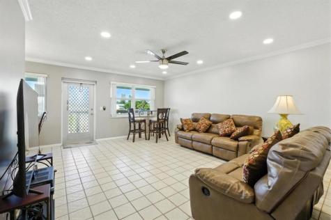 61 Somerset C West Palm Beach FL 33417