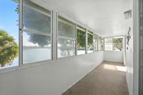 61 Somerset C West Palm Beach FL 33417