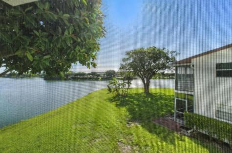61 Somerset C West Palm Beach FL 33417