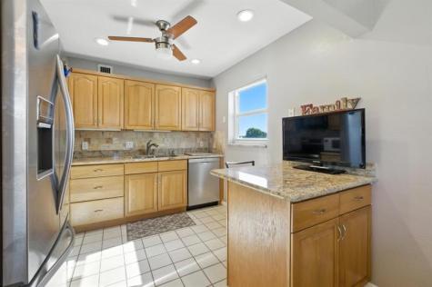 61 Somerset C West Palm Beach FL 33417