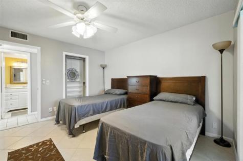 61 Somerset C West Palm Beach FL 33417