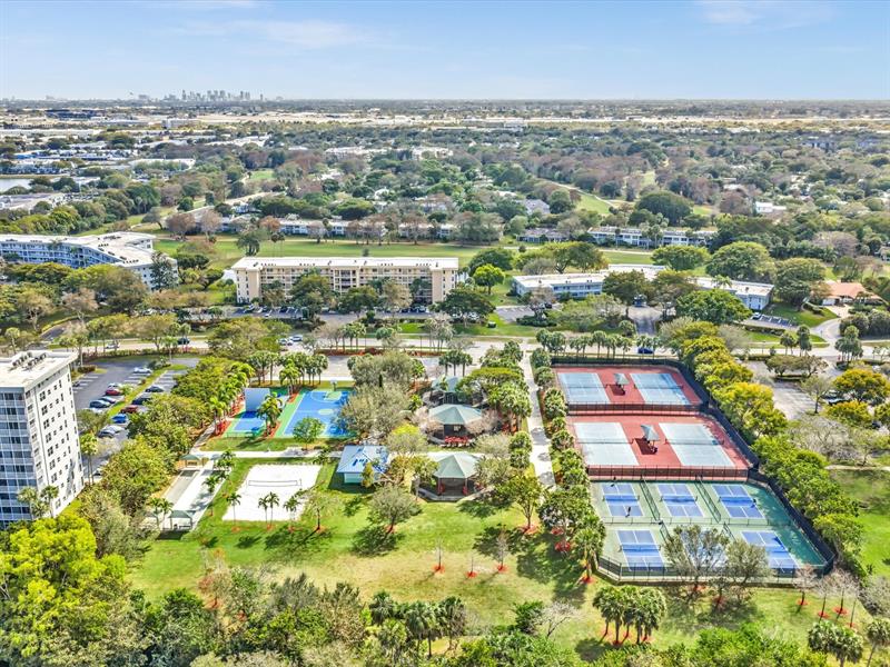 4030 W Palm Aire Drive Pompano Beach FL 33069