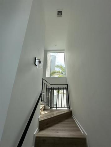 723 SE 16th Court Fort Lauderdale FL 33316