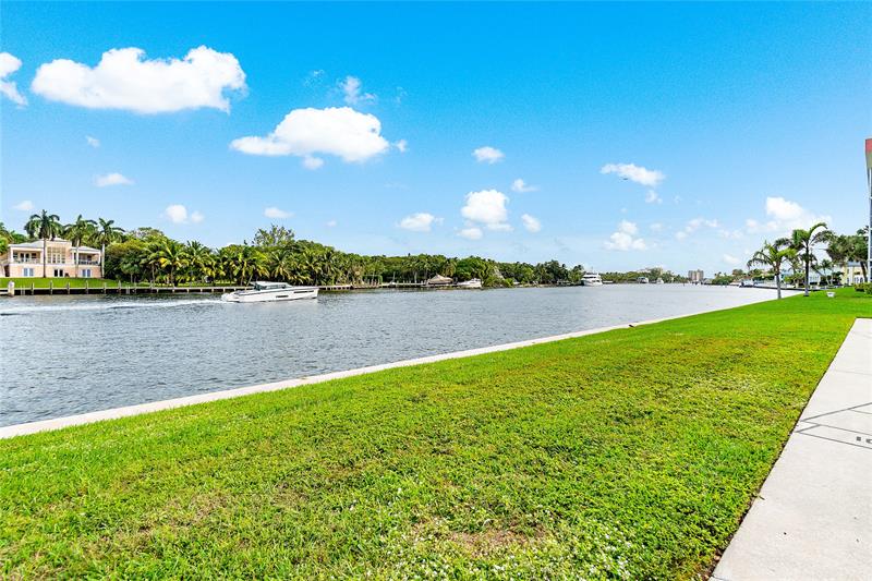 3150 NE 48th Court Lighthouse Point FL 33064