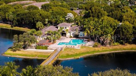 2452 Centergate Drive Miramar FL 33025
