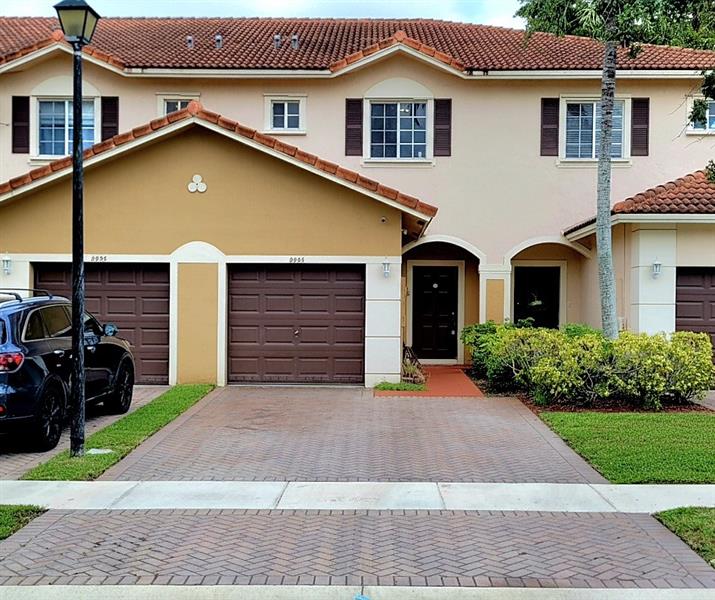 8853 N Isles Circle Tamarac FL 33321