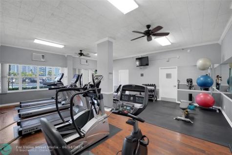 3200 NE 36th Street Fort Lauderdale FL 33308