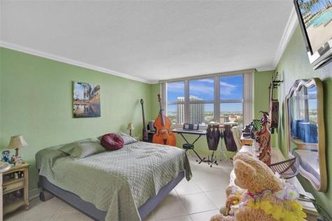 1865 79TH Street Causeway North Bay Village FL 33141