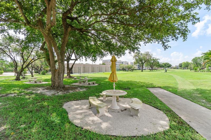 10382 NW 24th Place Sunrise FL 33322