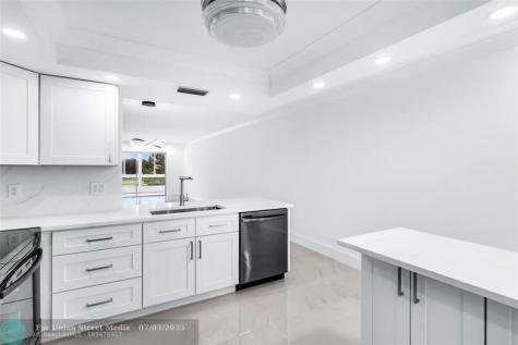 3204 Portofino Point Coconut Creek FL 33066