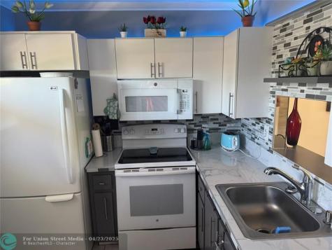 3431 NW 50th Avenue Lauderdale Lakes FL 33319