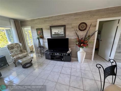 3431 NW 50th Avenue Lauderdale Lakes FL 33319