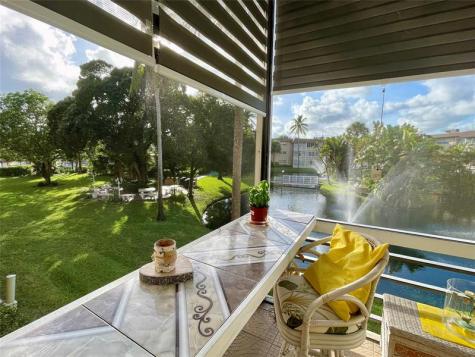 5071 W Oakland Park Boulevard Lauderdale Lakes FL 33313