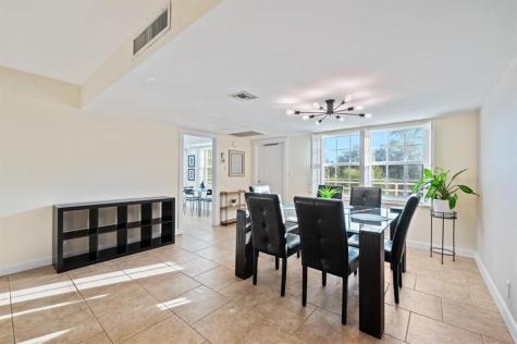 3900 Oaks Clubhouse Drive Pompano Beach FL 33069
