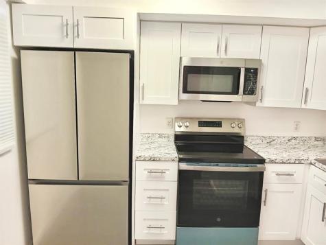 102 Royal Park Drive Oakland Park FL 33309