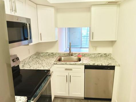 102 Royal Park Drive Oakland Park FL 33309