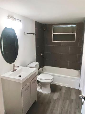 102 Royal Park Drive Oakland Park FL 33309