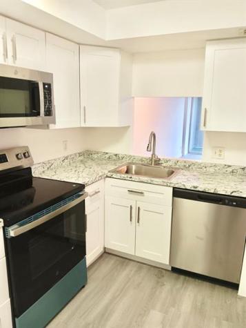 102 Royal Park Drive Oakland Park FL 33309