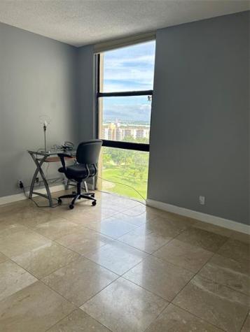 20301 W Country Club Drive Aventura FL 33180