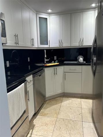 20301 W Country Club Drive Aventura FL 33180