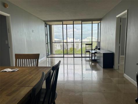 20301 W Country Club Drive Aventura FL 33180