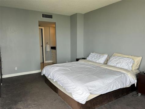 20301 W Country Club Drive Aventura FL 33180