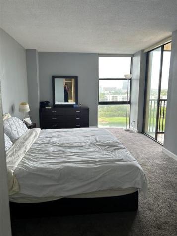 20301 W Country Club Drive Aventura FL 33180