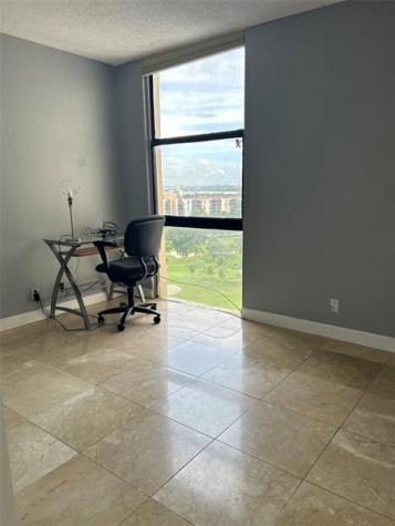 20301 W Country Club Drive Aventura FL 33180