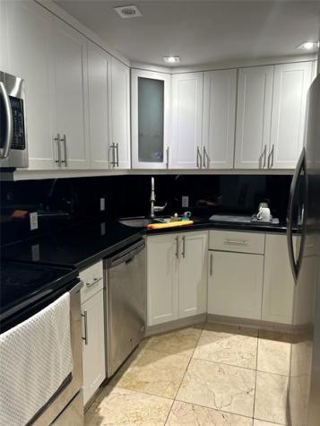 20301 W Country Club Drive Aventura FL 33180