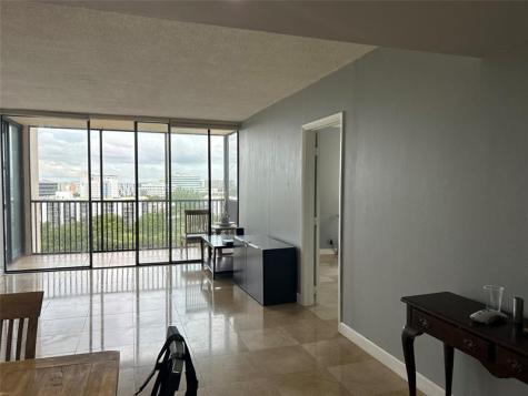 20301 W Country Club Drive Aventura FL 33180