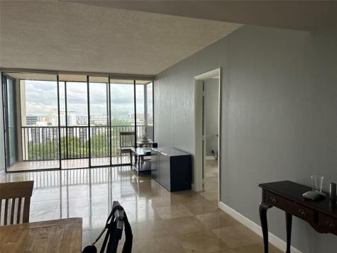 20301 W Country Club Drive Aventura FL 33180