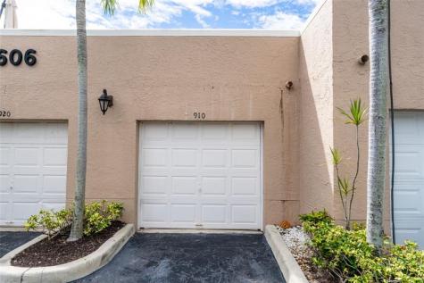 6606 Villa Sonrisa Drive Boca Raton FL 33433