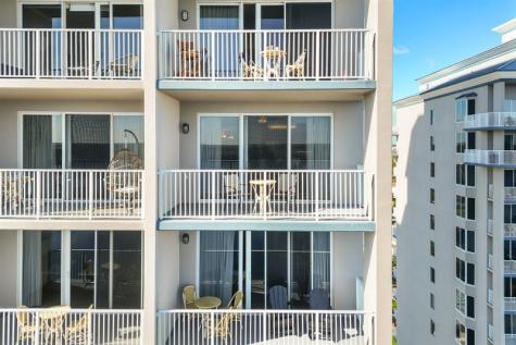 13427 Blue Heron Beach Drive Orlando FL 32821-6302
