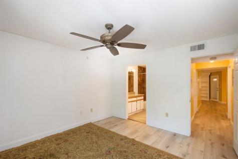 2440 NW 33rd Street Oakland Park FL 33309