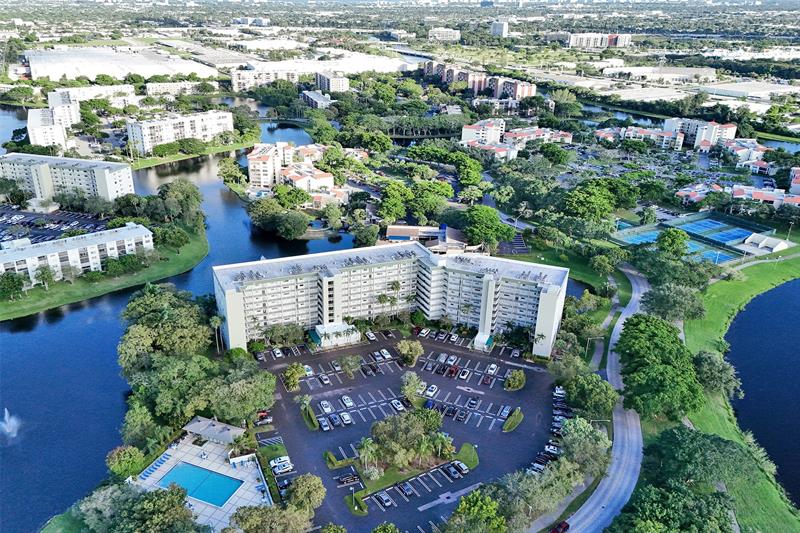 2334 S Cypress Bend Drive Pompano Beach FL 33069