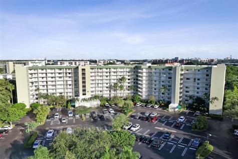2334 S Cypress Bend Drive Pompano Beach FL 33069