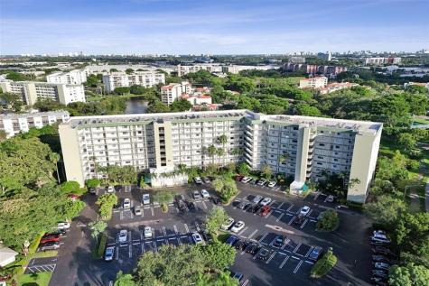 2334 S Cypress Bend Drive Pompano Beach FL 33069