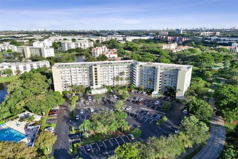 2334 S Cypress Bend Drive Pompano Beach FL 33069