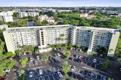 2334 S Cypress Bend Drive Pompano Beach FL 33069
