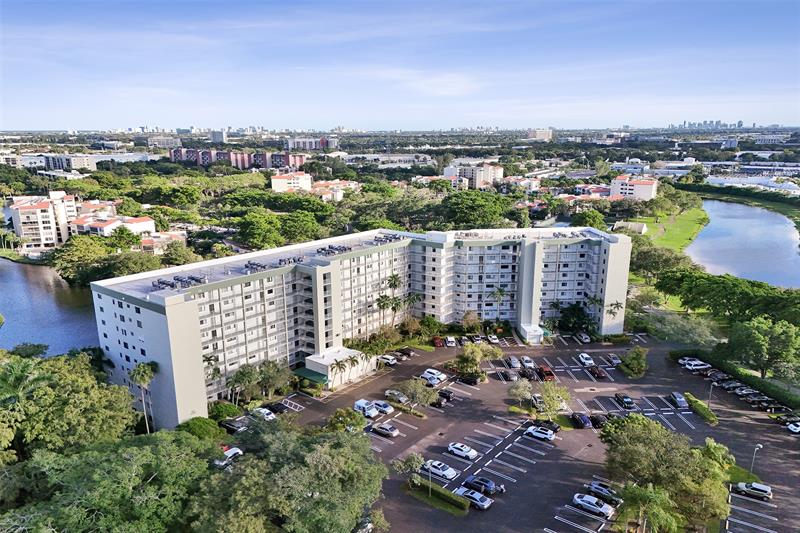 2334 S Cypress Bend Drive Pompano Beach FL 33069