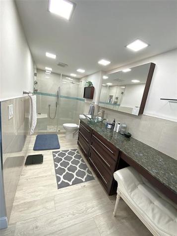 2400 Presidential Way West Palm Beach FL 33401